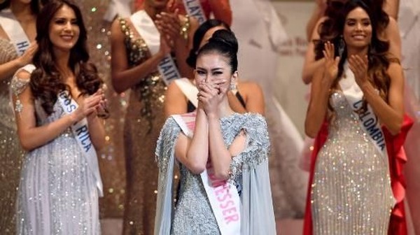 Foto: Tawa & Tangis Kevin Lilliana di Panggung Miss International 2017