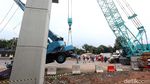 Foto: Ini Crane yang Roboh dan Bikin Macet di Tol Cikampek