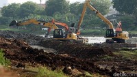 Kanal Banjir Barat (KBB) Sungai Ciliwung terhubung mulai dari kawasan Manggarai ke arah barat melintasi Pasar Rumput, Dukuh Atas, mengarah ke Karet dan berlanjut ke Tanah Abang, Tomang, Grogol, Pademangan, sampai dengan Muara Angke, Jakarta Utara.