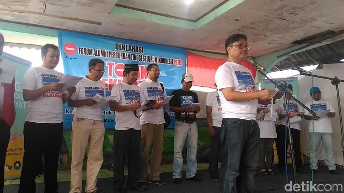 Forum Alumni Petisi Sampaikan Penolakan Reklamasi di Kampung Nelayan