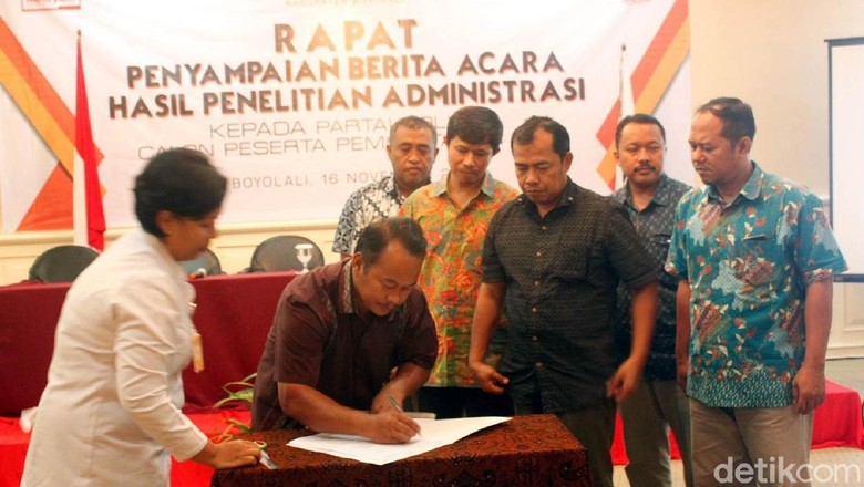 Banyak Catatan, 12 Parpol di Boyolali Harus Perbaiki Berkas Banyak Catatan, 12 Parpol di Boyolali Harus Perbaiki Berkas