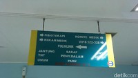 Di lantai 3 terdapat beberapa ruang pemeriksaan dan poliklinik. 