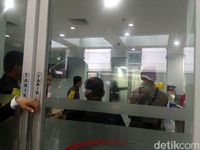 Penjagaan di RSCM Kencana, tempat Setya Novanto dirawat / 