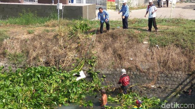Normalisasi di Sungai Sidokare/