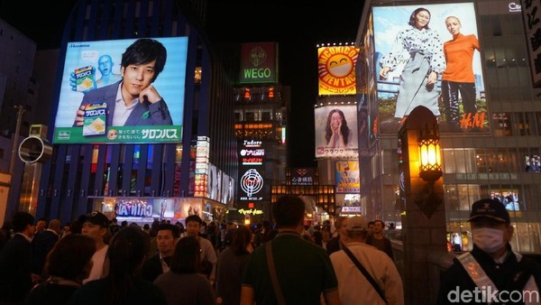 Selain Tokyo, Osaka di Jepang juga masuk dalam jajaran kota yang akan naik daun tahun depan. Bukan rahasia umum, kalau Jepang punya banyak penginapan yang menarik dan jadul (Wahyu Setyo/detikTravel) Selain Tokyo, Osaka di Jepang juga masuk dalam jajaran kota yang akan naik daun tahun depan. Bukan rahasia umum, kalau Jepang punya banyak penginapan yang menarik dan jadul (Wahyu Setyo/detikTravel)