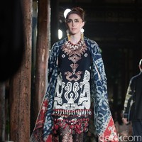 Fashion Show Biyan Wanaatmadja yang mengusung tema HUMBA HAMMU di Dharmawangsa Hotel, Jakarta, Rabu (15/11/2017). Foto:  Mohammad Abduh/Wolipop