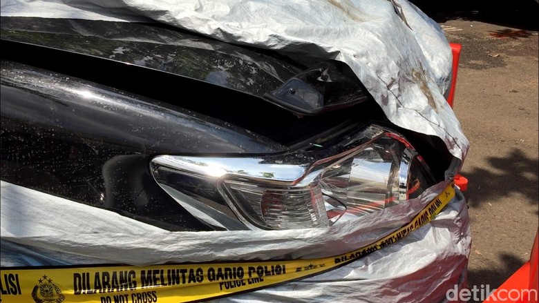 Novanto Minta Kasus Mobil Tabrak Tiang Disetop, Polisi Tetap Lanjut Novanto Minta Kasus Mobil Tabrak Tiang Disetop, Polisi Tetap Lanjut