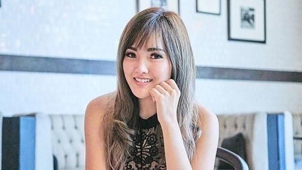 Pesona Astrid Ellena, Putri Cantik Pengacara Setnov