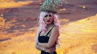 Ia pun kerap jalan-jalan ke luar negeri dan mengaku terlibat produksi film Hollywood. (Dok. Instagram/cynthiara_alona)