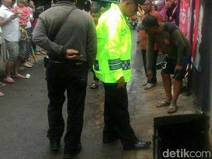 Tim Gabungan Cari Bocah Terseret Arus Selokan di Bandung