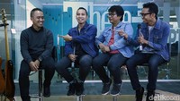 Belakangan, The Rain memang dikenal memiliki lirik yang nyeleneh. Tapi di Hingga Detik Ini, mereka mencoba mellow lagi. Foto: Asep Syaifullah
