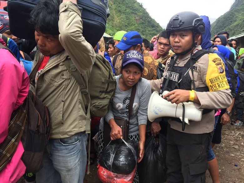 Polda Papua: Polisi yang Tertembak Saat Bebaskan Sandera KKB Membaik Polda Papua: Polisi yang Tertembak Saat Bebaskan Sandera KKB Membaik