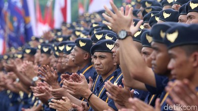 Angkatan Pertama Mahasiswa Akademi Bela Negara Diwisuda