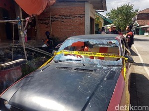 Cerita Saksi Saat Kelompok Bermotor Serang Rumah Warga di Sukabumi