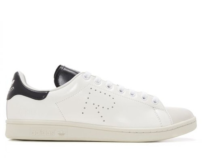 Adidas by Raf Simons, Stan Smith sneakers, 280 euro atau Rp 4,4 juta. Foto: Ist.