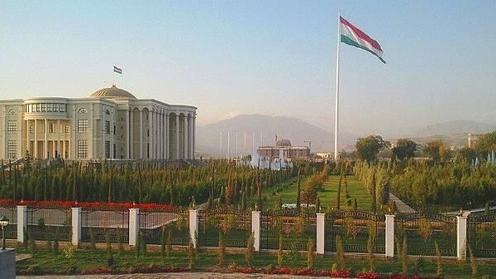 tiang bendera tajikistan