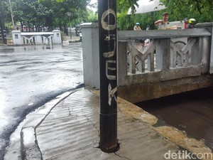 Hadiah Rp 10 Juta untuk Tiang Lampu Penemu Novanto Dicabut!