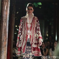 Fashion Show Biyan Wanaatmadja yang mengusung tema HUMBA HAMMU di Dharmawangsa Hotel, Jakarta, Rabu (15/11/2017). Foto:  Mohammad Abduh/Wolipop