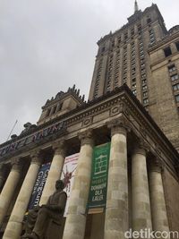 Gedung Palac Kultury (Odilia/detikTravel)