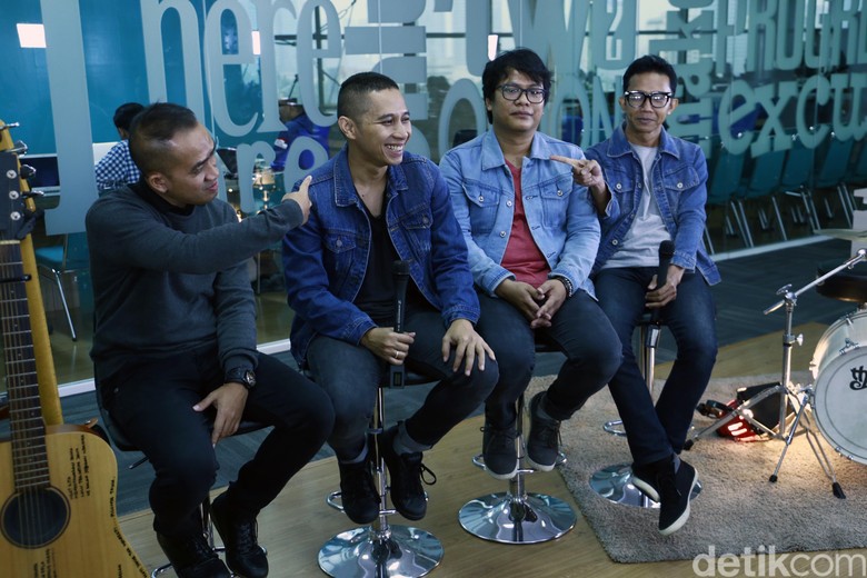 Rabu Nanti, detikHOT Punya Kejutan Spesial untuk The Rain Rabu Nanti, detikHOT Punya Kejutan Spesial untuk The Rain