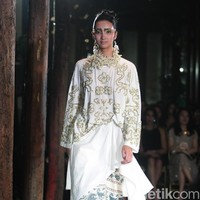 Fashion Show Biyan Wanaatmadja yang mengusung tema HUMBA HAMMU di Dharmawangsa Hotel, Jakarta, Rabu (15/11/2017). Foto:  Mohammad Abduh/Wolipop