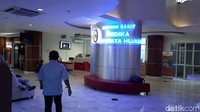 Setya Novanto dilarikan ke RS Medika Permata Hijau setelah mobil yang ditumpanginya menabrak tiang listrik. Foto: Ahmad Bil Wahid/detikcom
