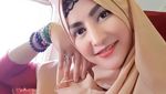 Sensasi Chyntiara Alona, Lepas Hijab, Menikah hingga Main Film Hollywood