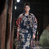 Fashion Show Biyan Wanaatmadja yang mengusung tema HUMBA HAMMU di Dharmawangsa Hotel, Jakarta, Rabu (15/11/2017). Foto:  Mohammad Abduh/Wolipop