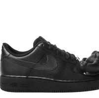 Comme de Garcons x Nike, 370 euro atau Rp 6 jutaan. Foto: Ist.