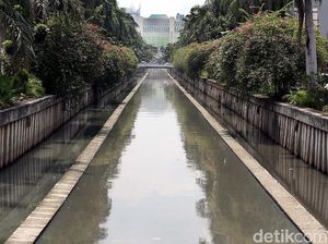 Foto: Potret Sungai Jakarta yang Kian Berubah
