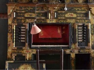 Perbaiki Piano Antik, Suster di Spanyol Didenda Miliaran Rupiah