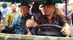 Naik Mobil Golf, Menteri Budi dan Basuki Cek Rumah Subsidi