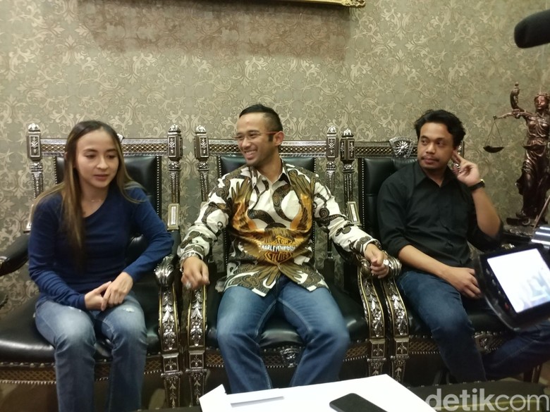 Muncul ke Publik, Pemberi Anggur Merah ke Kuda Nil Minta Maaf Muncul ke Publik, Pemberi Anggur Merah ke Kuda Nil Minta Maaf