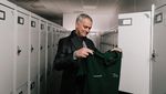 Kok Jose Mourinho Jadi Mandor di Pabrik Jaguar Land Rover?