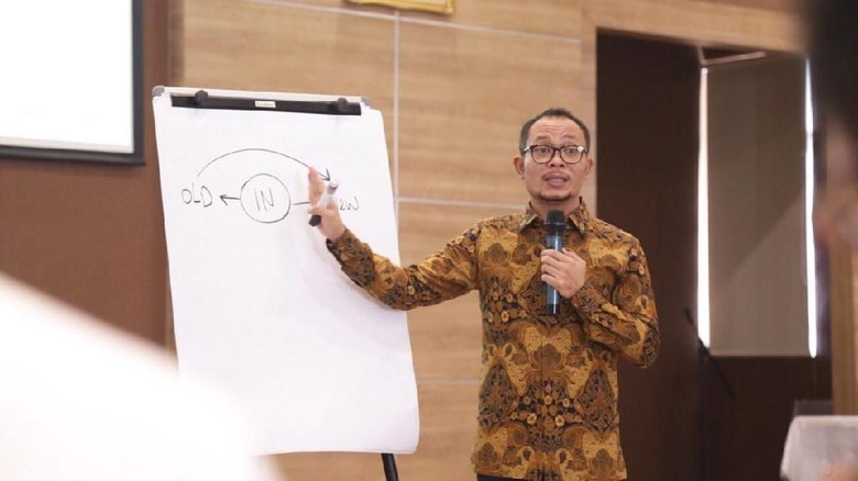 Bagian Konstruksi Becakayu Ambruk, Menaker: Kami akan Cek K3 Bagian Konstruksi Becakayu Ambruk, Menaker: Kami akan Cek K3
