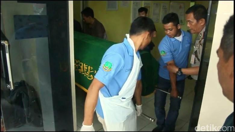 Tawuran Pelajar di Sukabumi, Rayhan Tewas Terkena Bacokan Tawuran Pelajar di Sukabumi, Rayhan Tewas Terkena Bacokan