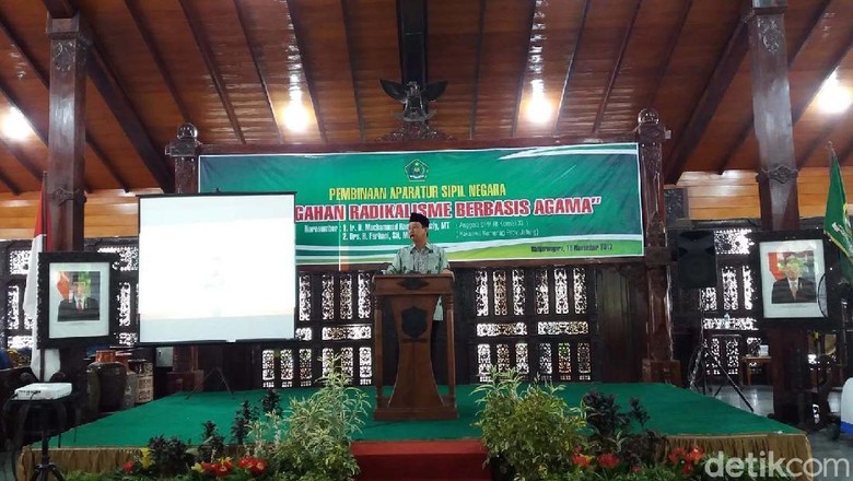 Ditetapkan Tersangka, Setnov Diminta PPP Bersikap Profesional Ditetapkan Tersangka, Setnov Diminta PPP Bersikap Profesional