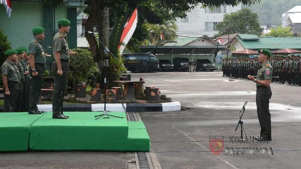 Pindah ke Kodam III, Mayjen Doni Dapat Gelar Warga Kehormatan Ambon
