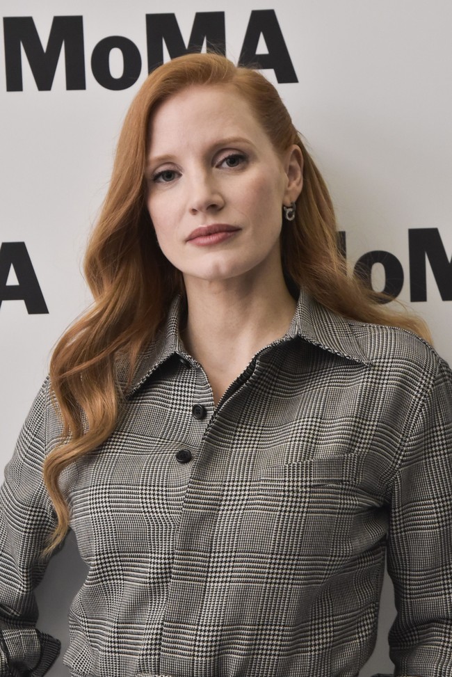 Jessica Chastain tidak pernah berencana menikah sampai dia bertemu Gian Luca Passi de Preposulo. Setelah bertahun-tahun pacaran, prinsipnya yang tak mau menikah akhirnya berputar haluan. Seiring kami mengenal satu sama lain, ide tentang pernikahan berubah bagiku, kata Jessica seperti dikutip dari Cheat Sheet. Foto: Kris Connor/Getty Images