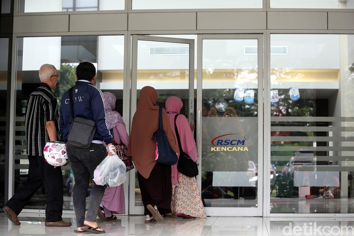 Suasana Terkini di RSCM Tempat Novanto Dirawat