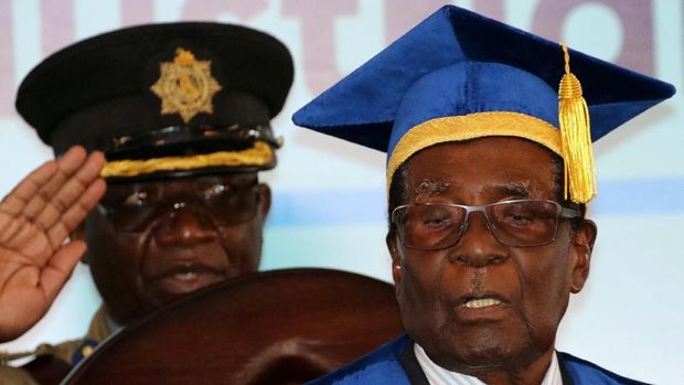 Untuk Pertama Kali, Presiden Mugabe Muncul Usai Jadi Tahanan Rumah