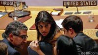 Penyelidikan gabungan PBB dan Organisasi Pelarangan Senjata Kimia (OPCW) telah menemukan bahwa pemerintah Suriah menggunakan gas sarin dalam serangan kimia pada 4 April lalu di Khan Sheikhoun dan juga telah beberapa kali menggunakan klorin sebagai senjata. Brendan McDermid/Reuters.
