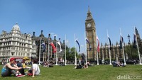 Terlepas dari teror bom yang menyerang Inggris, negara ini tetap masuk kategori teraman untuk dikunjungi kok. Banyak destinasi yang bisa kamu kunjungi, seperti Big Ben, bangunan bersejarah, taman-taman kota, dan lainnya. (Fitraya/detikTravel)
