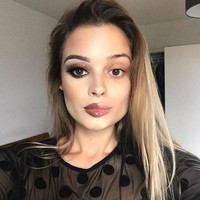 Selebgram Lilien Elizabeth asal Swiss tampak tetap flawless wajahnya meskipun tanpa makeup. Foto: Instagram