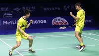 Kemenangan dua gim langsung berhasil diraih Kevin/Marcus atas pasangan Denmark, Mathias Boe/Carsten Mogensen, dengan skor 21-19 dan 21-11. (Foto: dok: Tim Humas dan Media PP PBSI)