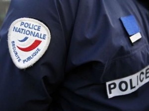 Massa Aksi Protes Kekerasan Polisi di Paris Lempari Batu, Dibalas Gas Air Mata