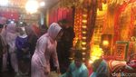 Senyum Kahiyang-Bobby Saat Datang untuk Haroan Boru