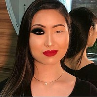 Seperti inilah bedanya wajah seorang wanita dengan atau tanpa makeup. Foto: Instagram