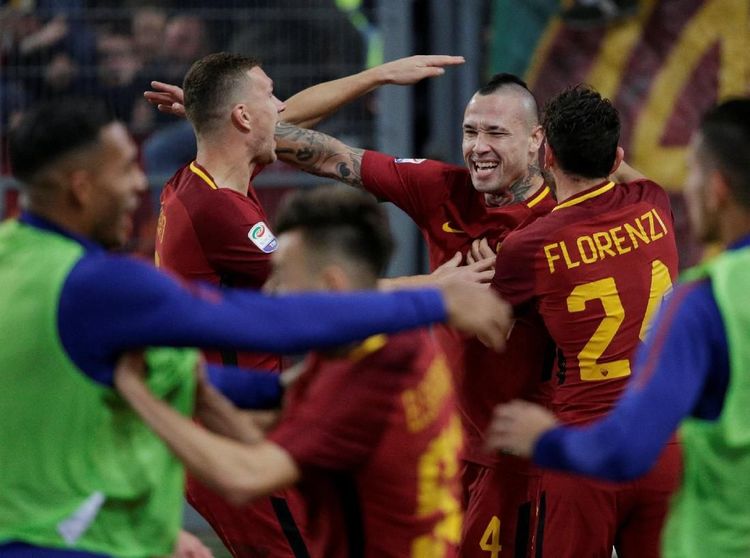 Senyum Lebar Serigala Ibu Kota