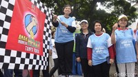 Kementerian Pemberdayaan Perempuan dan Perlindungan Anak (PPPA) membuat aksi Kampanye Anak Indonesia Hebat Tanpa Rokok di Jakarta, Minggu (19/11/2017). Aksi ini bertujuan untuk menguatkan komitmen bersama melindungi anak Indonesia dari asap rokok.